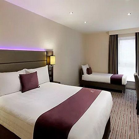 Premier Inn Manchester 치들 외부 사진