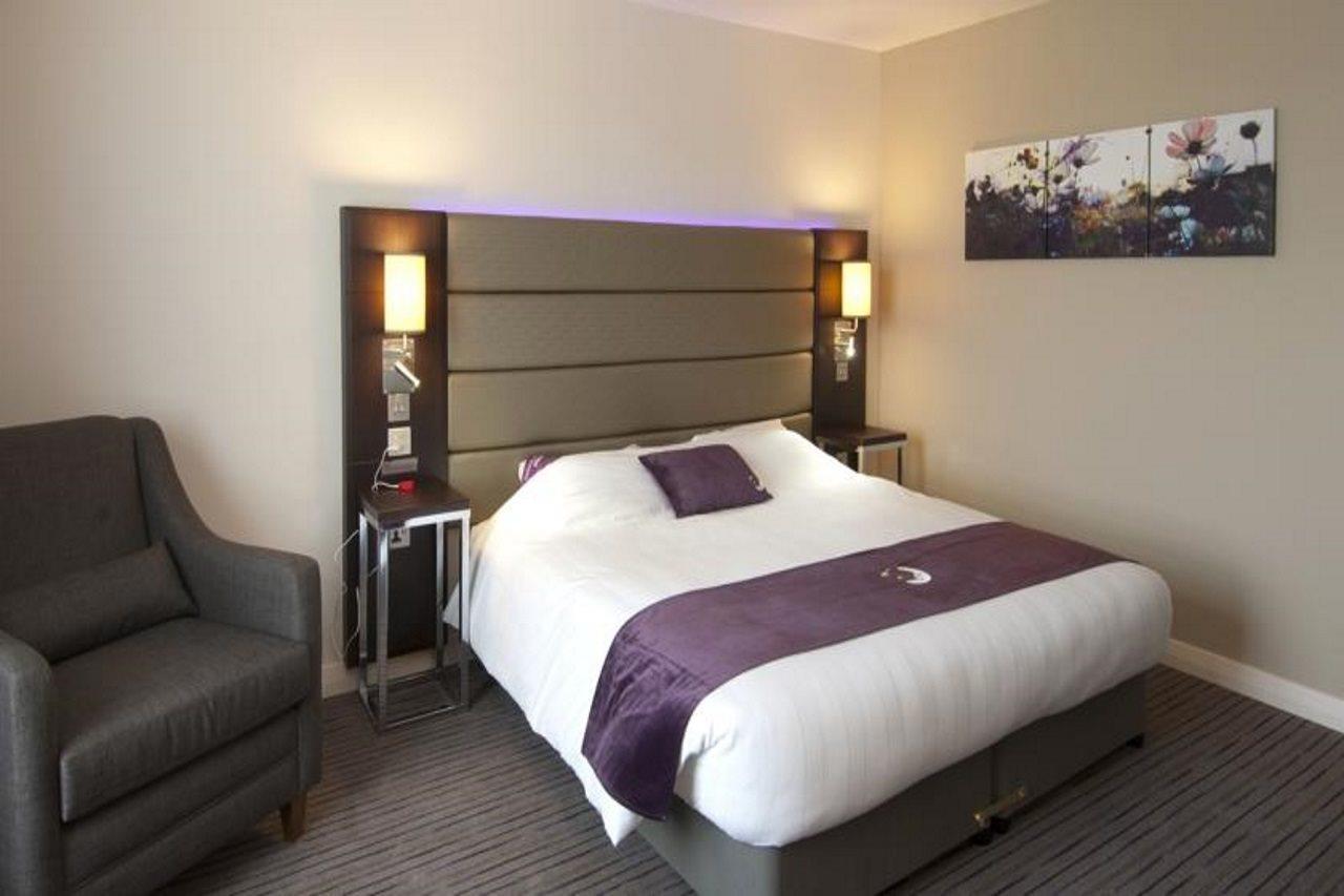 Premier Inn Manchester 치들 외부 사진