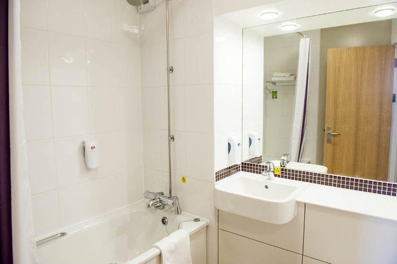 Premier Inn Manchester 치들 외부 사진